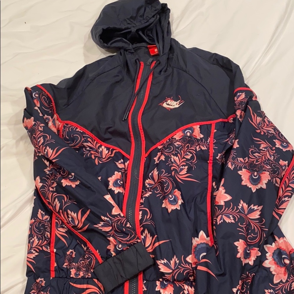 Nike windbreaker